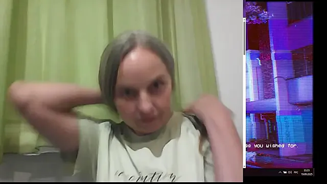B_i_r_d_i_e — flash the chest