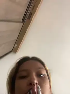 baby_lizy — Show tits 