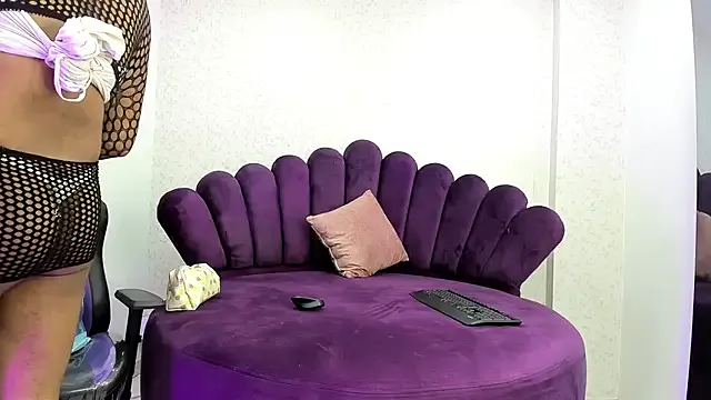 babydoll1707 — spank ass x 6