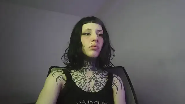 badddoll — pussy play dildo y spank en el culo