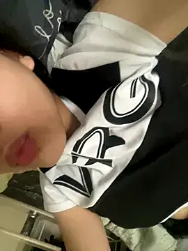 Beautiful661 — 1 finger in pussy