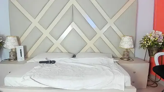 becca_scotts — naked and sexy dance