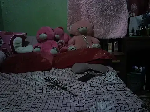 BigClit_Ayana — open pusssy dogggy and naked