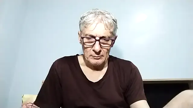 BIGUNCUTHARDCOCK — START  MASTURBATION  MONSTER COCK  OFF A