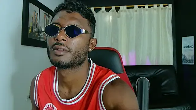 Black_indiian — show nacked and hard cock