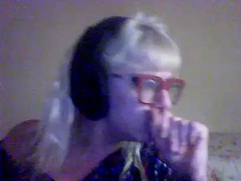 BlondieTami — Ringlight nova