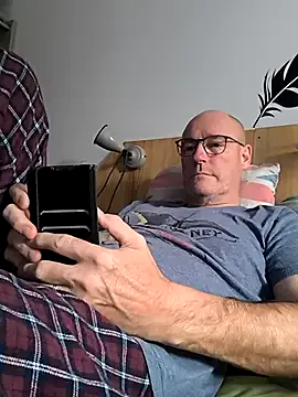 bogland33 — Nue / naked hummmm  ejac au goal hum