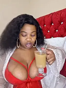 BoobQueenxx — Mountain squirt