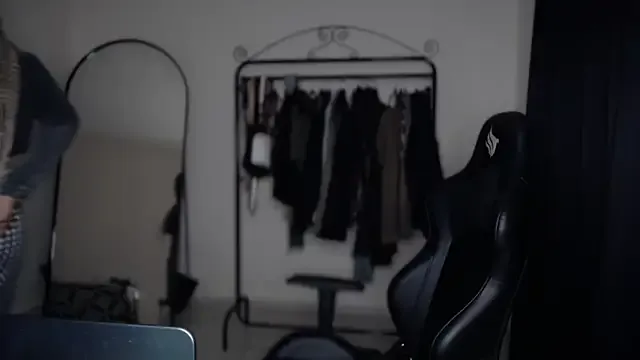 br_girl — i get naked with gift in private show