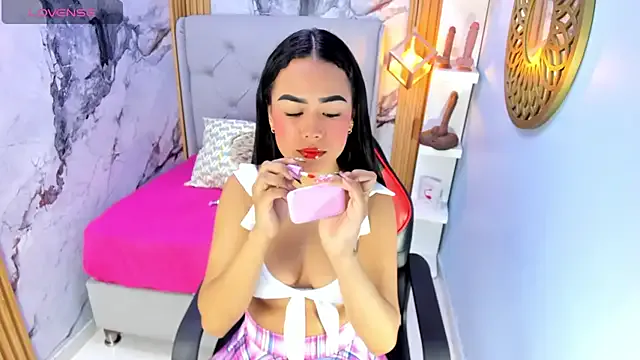 BRIHANACONOR — plug anal + spanks