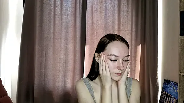 BritniMaddocks — show my ass