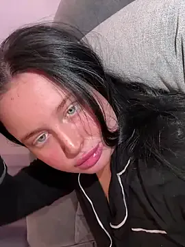 brunetteGirl274 — Boobs out
