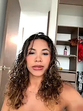 Brunettexio — Show boobs