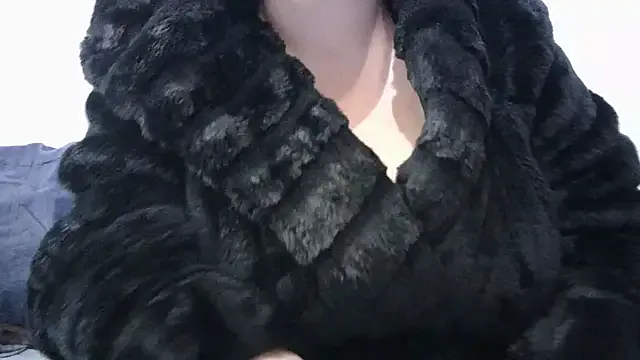 busty-bella1 — TITTY FLASH