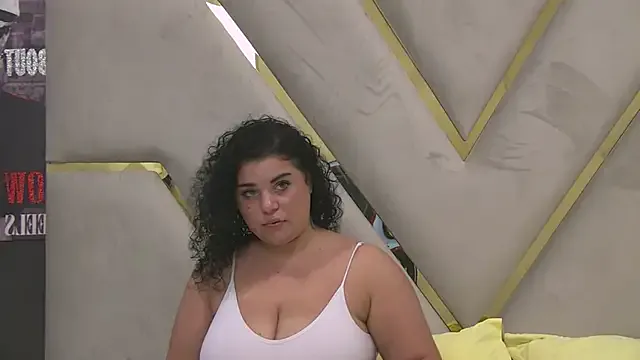 BustyMadison — dance naked
