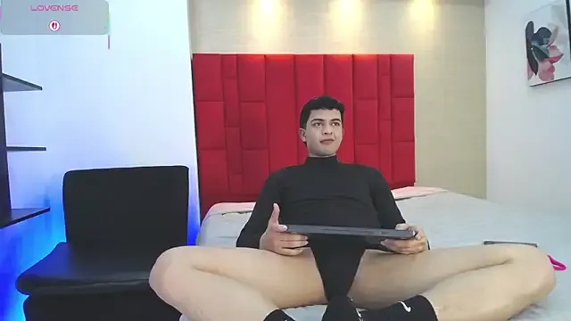 Cady_Hot — suck feet
