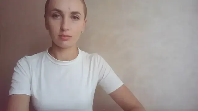 CaitlinaJayne23 — Freechat on StripChat