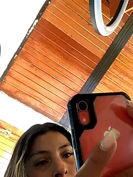 Cami_Leon2 — Show tits