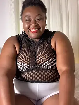 Candy_Brown69 — show me your tits