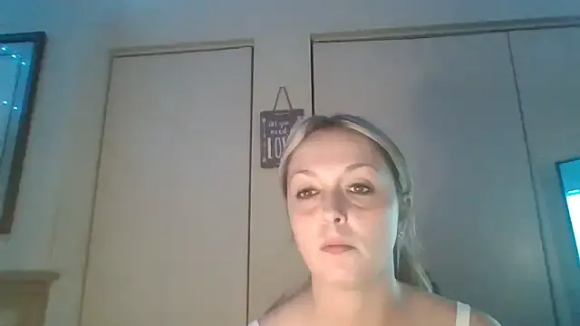 Candykissesxoxo — make me shake this big ass