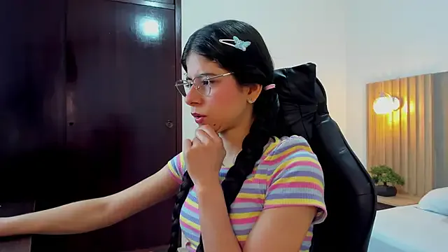 carlina_15 — massage my chest under the bra and play
