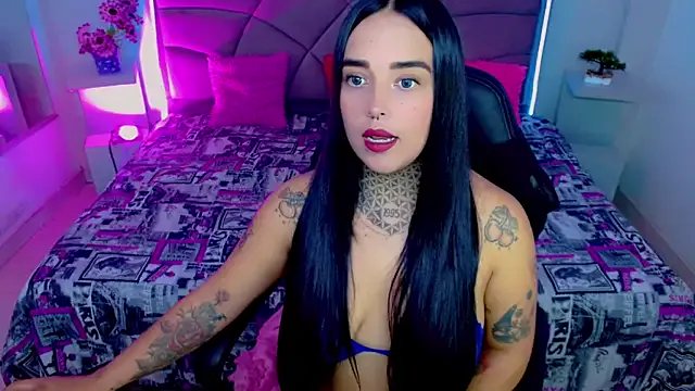 Carolaine01 — show oli naked 