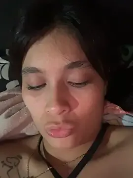 Caroline_Fox12 — Fingers in the ass