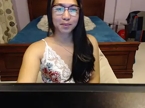 Cassandra_Sweettease16 — #ASIAN # MISTRESS #HORNY cum@goal