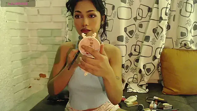Cataleya_naz — play with my tits 