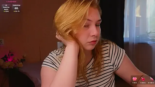 Catherine_River — Naked! (in free chat )
