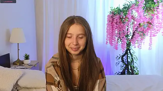 CatherineRichards — Kiss u in cam