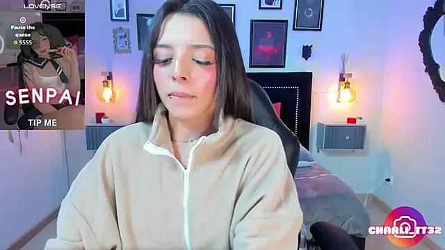 Charlotte__Benett — Cum show