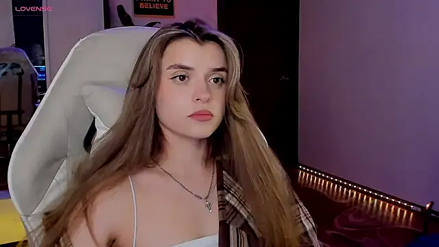 CharmingVixen — make your butt red