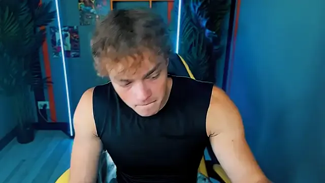 ChaseMuscular — Naked posing and your little present