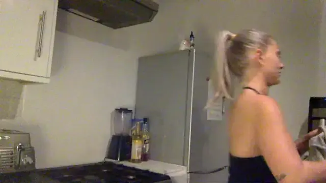 CheekyCharliee — STRIP AND SHAKE ASS