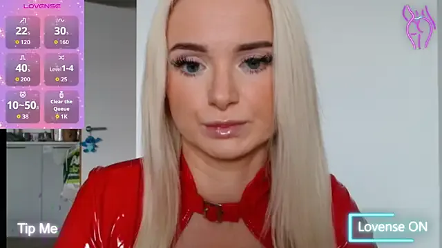 chelseablonde — wet tshirt tease