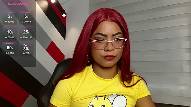 Chloe_Brown3 — Open ass + spankss ass + oil in the ass