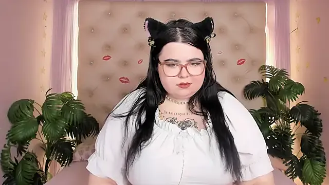 ChloeDolores — Touch my juicy boobs