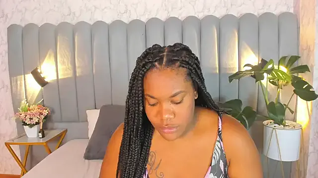 Chloee_Miller1 — show tits