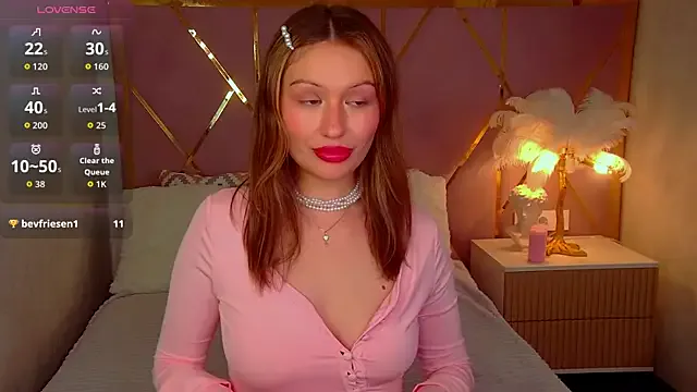 ChloeLavender — Stretch my top ^