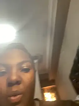 Chocolate-Baddie — Meet & greet the baddie