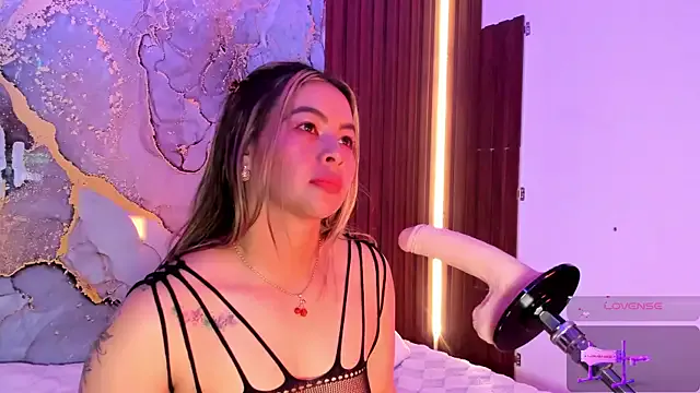 chubbyZoe — show tits