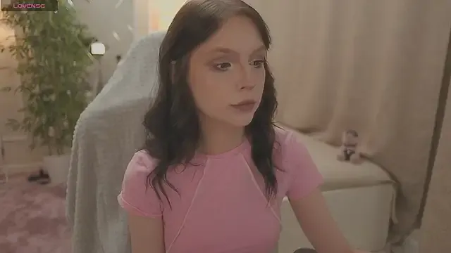 claire_bennett — masturbate with dildo and show face