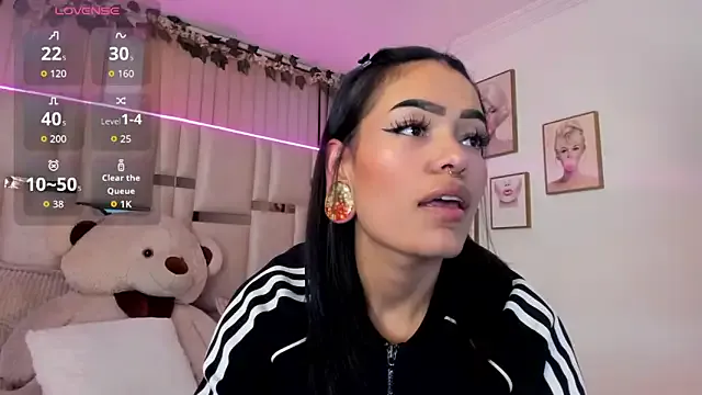 Cleo-smith — Teasing with toy 