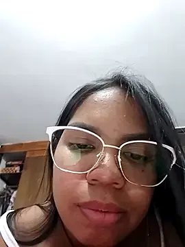 CloeeHills_ — Remove all clothes