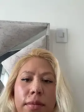 ConstansBlonde — Freechat on StripChat