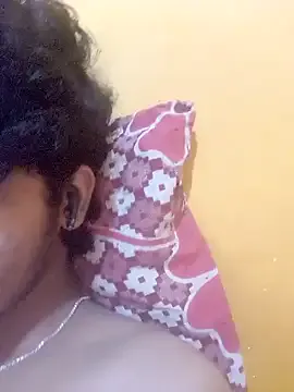 CosmicEmuu — Freechat on StripChat