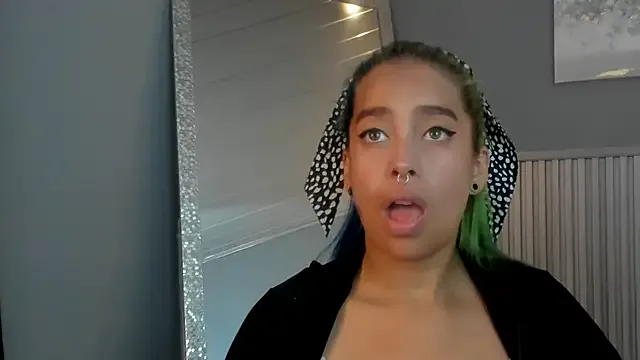 Cristal_r4ven — send me a kiss 