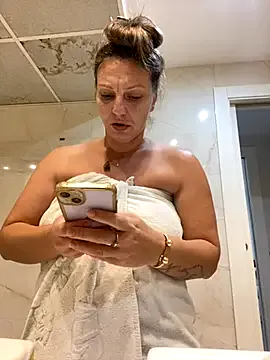 Cristalmegan — Make my pussy wet