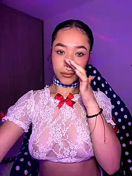 Crystal_Dluna — Deep gag with intense eye contact 
